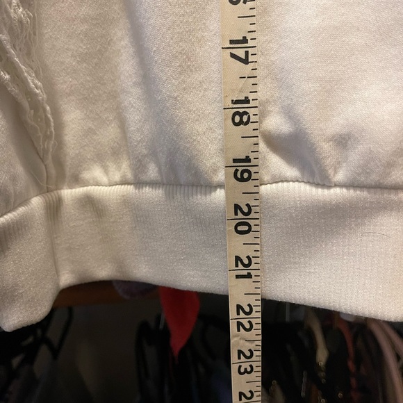 Ruffle sleeves white cropped sweater - Picture 4 of 5